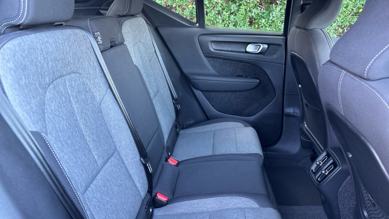 Volvo XC40 2.0 B3P Core 5dr Auto Petrol Estate